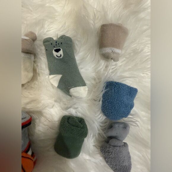 Assorted Baby Socks Collection - Picture 5 of 6